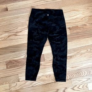 Lululemon Align High-Rise Pant 25” Black Camo size 12